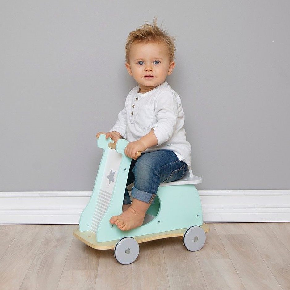 Present till 2-åring: Miniscooter