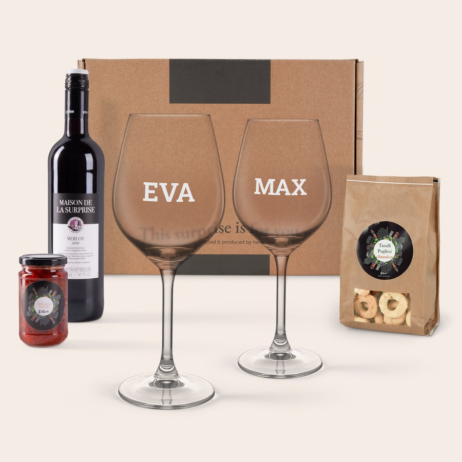 Vinpaket med glas och snacks